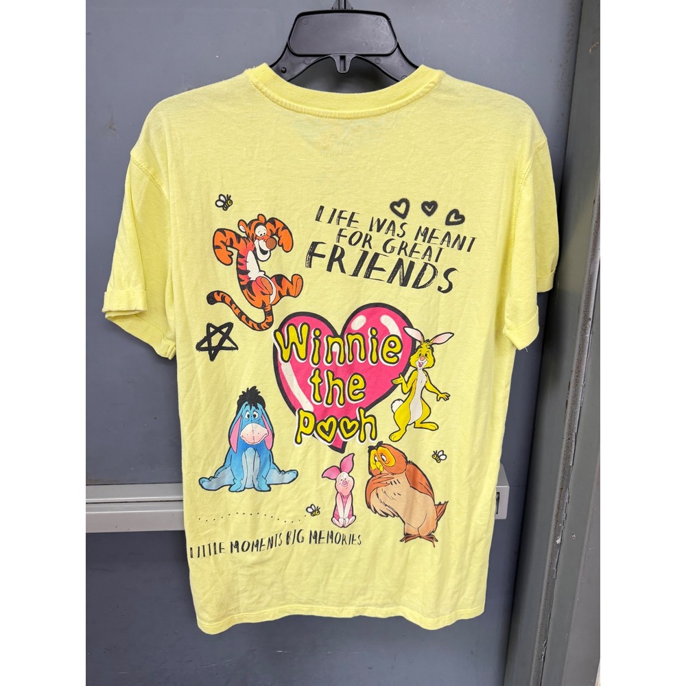 Disney Winnie the Pooh Yellow Graphic T-Shirt Friends Heart Back Print Medium